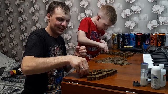 Сколько денег в банке!? Копилка смотреть онлайн