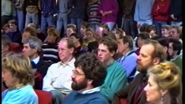 Minister Ritzen te gast op het Anton van het Duinkerkencollege (24-11-1993) смотреть онлайн