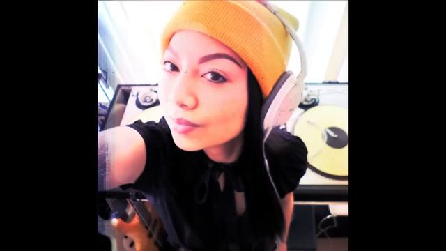 Наушники Bose SoundTrue and FreeStyle headphones смотреть онлайн