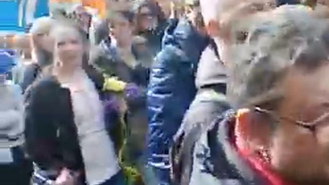 Милонов позор Питера 1 мая 2015 ч 3 Невский пр Милонова в Уганду за гомо пропоганду смотреть онлайн