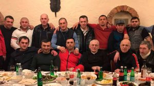 Армянский тамада певец Артур с песней "Загуляли пацаны" (Живёт в Москве, выезжает по другим городам)