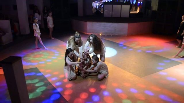 "Шлях додому".Соntemporary dance. Руководитель:Наталья Гончарова. Постановка:Евгения Царегородцева. смотреть онлайн
