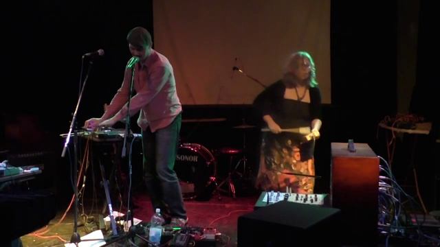 Глеб Успенский и Лена Евстропова - КРАСНОЕ ПЛАТЬЕ (Тезисы-фест LIVE) смотреть онлайн