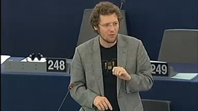 Plenar-Intervention von Jan zur ungarischen Verfassung смотреть онлайн