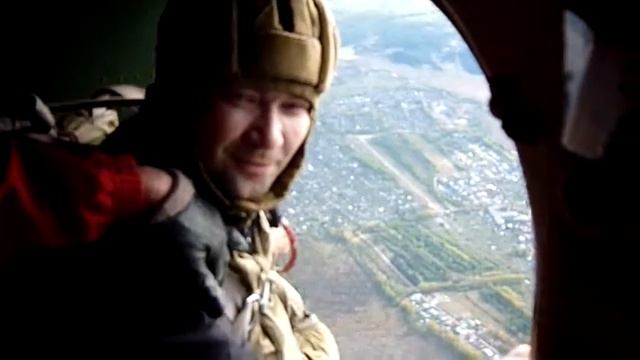 Сам прыжок.avi смотреть онлайн