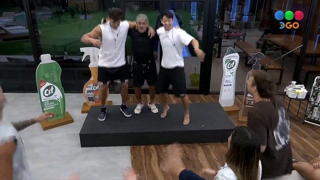 Todos a bailar y cantar en la última canción antes de finalizar el desafío - Gran Hermano смотреть онлайн