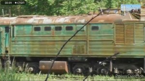 заброшенный тепловоз ТЭ3 в лесу