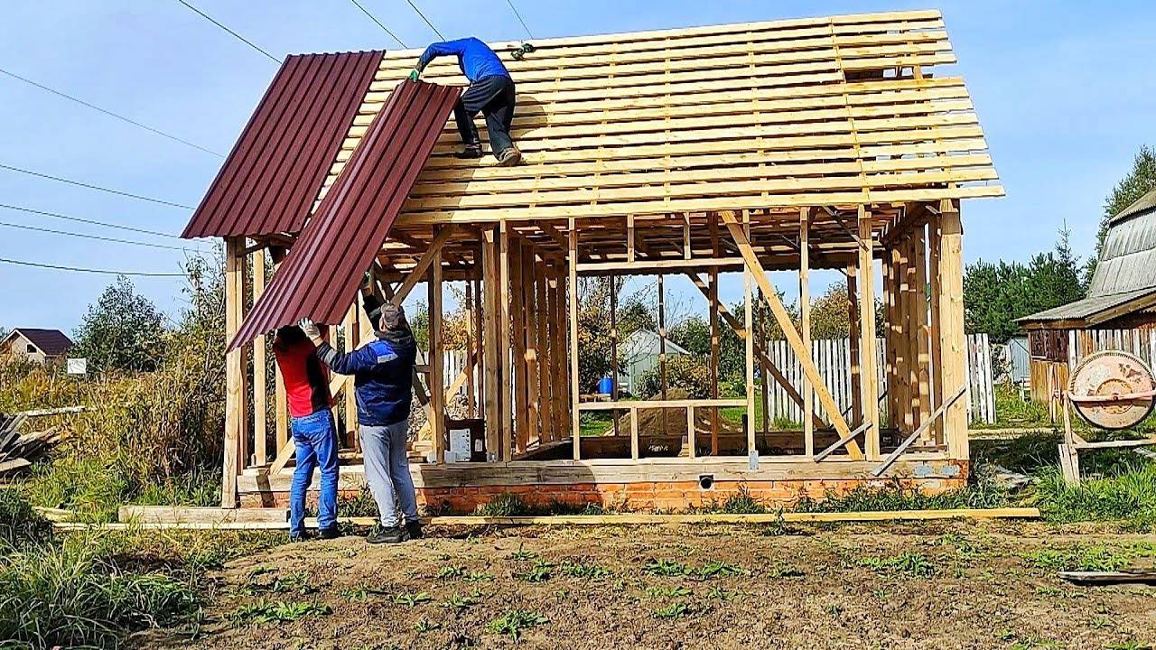 Дешевая Баня Своими руками. Строительство Крыши. Супер Способ!!! (1) смотреть онлайн