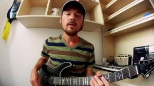 Про звон и дребезг струн об лады на гитаре