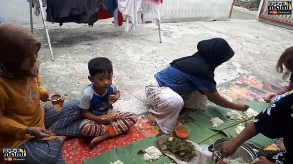 MENU SPESIAL HUT RI KE 75 ALA IBU IBU KOMPLEK