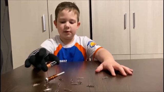 8 лайфхаков с Батарейкой смотреть онлайн