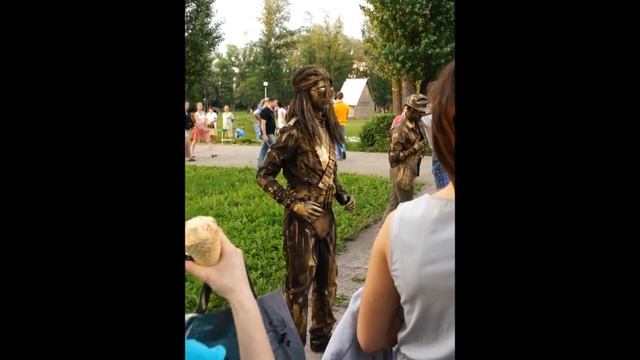 MJ-живые статуи-Тольятти 25 июня 2011 смотреть онлайн