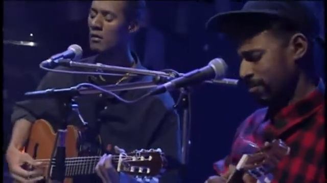 Cesaria Evora Petit pays HQ смотреть онлайн