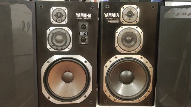 Сравнение звука акустики Yamaha NS-500M и Yamaha NS-700X смотреть онлайн