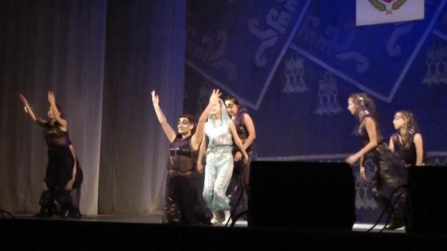 МарГУ.ПОСВЯЩЕНИЕ В СТУДЕНТЫ. ТАНЕЦ "ИЛЛЮЗИЯ". смотреть онлайн