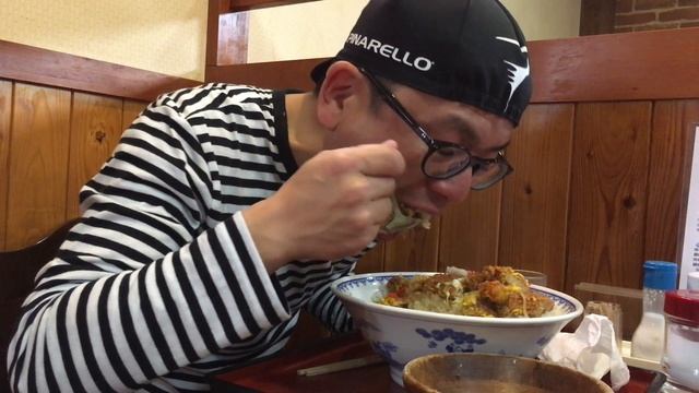 【大食い358】超絶カツ丼大盛りにダブルカツ！これぞ空前絶後のぉ！【稲沢ニューアサ】 / I eat the biggest Katsudon 5-7 pound! смотреть онлайн