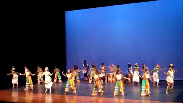 BTWHSPVA African Dance Ensemble "Sunnu" смотреть онлайн