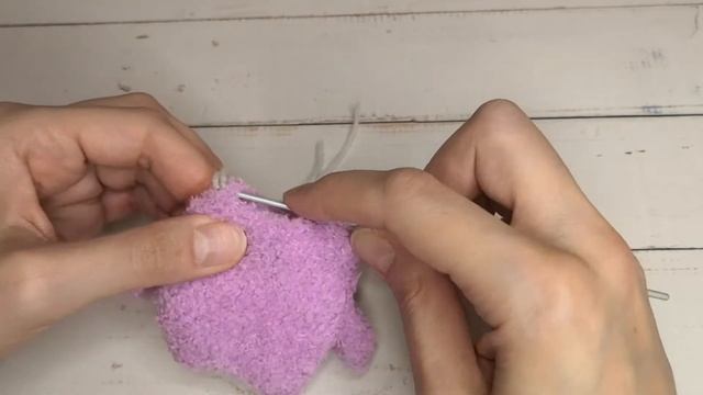 Плюшевый зайчик с сердечком на 14 февраля. Амигуруми.