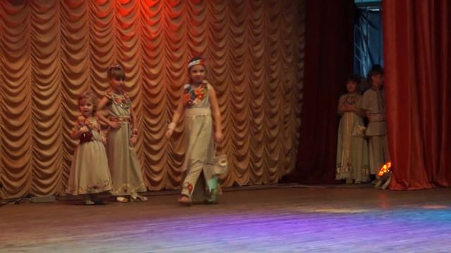 "Феєрія моди" у Будинку школяра смотреть онлайн