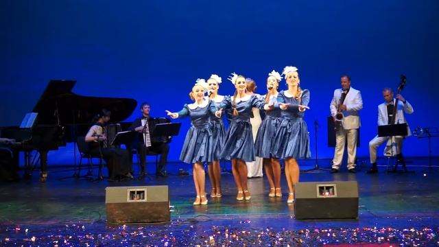 Ансамбль "ДЕВЧАТА" С-Петербург смотреть онлайн