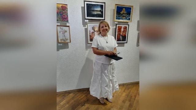 На выставке Елизаветы Авдеевой смотреть онлайн