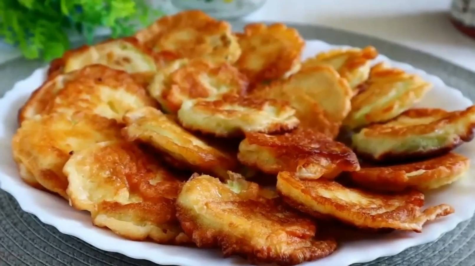 Кабачки в кляре на сковороде | Быстрый рецепт из кабачков смотреть онлайн