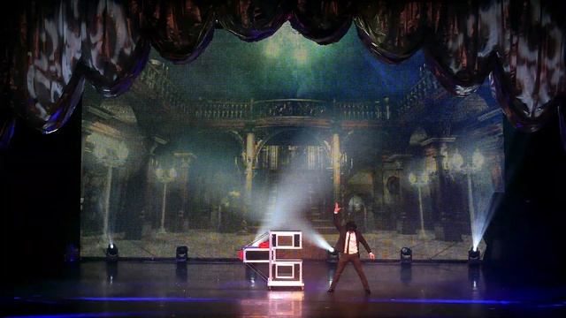 Замок Иллюзий / Зиг Заг / Разрезание девушки смотреть онлайн