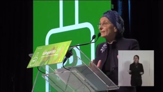 Emma Bonino emoziona il Lingotto 2017 - Intervento integrale смотреть онлайн