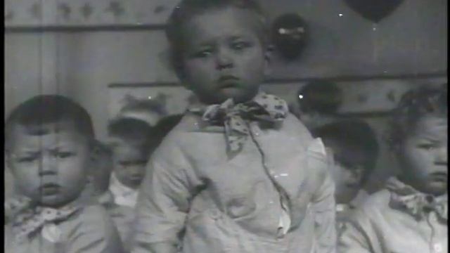 1938_0100 Празднование Нового года в яслях Ленинграда смотреть онлайн