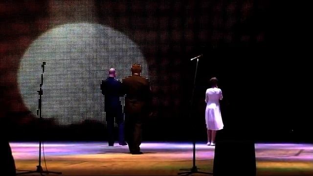 Зажгите Свечи - Бернадская Настя, ВИА Форпост смотреть онлайн