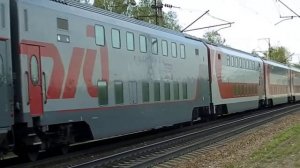 Очень приветливый ЭП20-044 с двухэтажным поездом Москва - Адлер