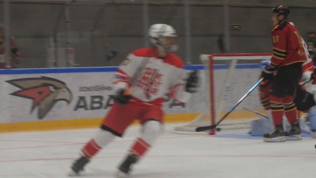 РАЛЛИ ШЁЛКОВЫЙ ПУТЬ В ОМСКЕ | Товарищеский матч «Авангарда» с участниками гонок | Хоккейная Академия смотреть онлайн