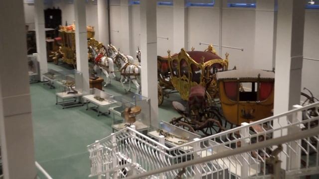 Выставка карет в фондохранилище Государственного Эрмитажа (18.02.23) смотреть онлайн