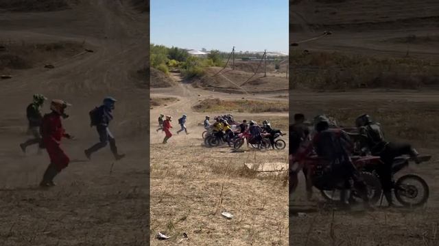 Старт 2 этапа гонки «Безумный Кабан» - #беримото #мотокросс #эндуро #мото #гонки #кантрикросс смотреть онлайн