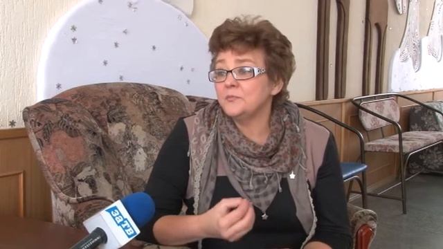 Актриса ТЮЗа Марина Столярова отметила юбилей смотреть онлайн