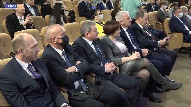 Кадровый резерв. Кому и за что ФПБ вручила стипендии смотреть онлайн