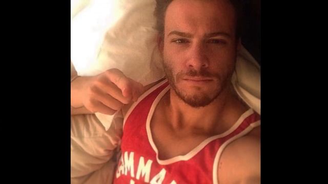 Hande Erçel got very jealous of Kerem Bürsin! смотреть онлайн