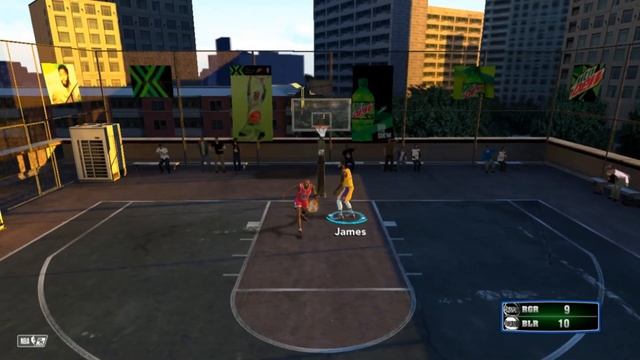 Michael Jordan vs LeBron James (NBA 2K BLACKTOP) смотреть онлайн