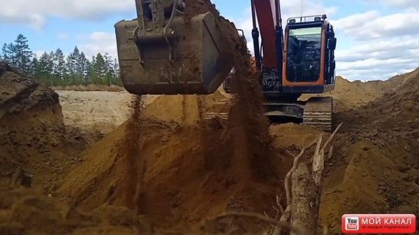 Работа на экскаваторе .