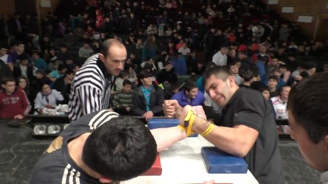Первенство Северной Осетии по армспорту 2015. Азамат Бекоев - Эрик Хугаев смотреть онлайн
