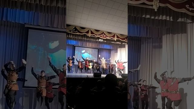 "Зәңгәр шәл" спектакленнән смотреть онлайн