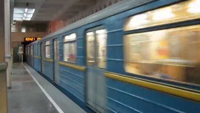 81-718.0 №009-010 на ст.23 Августа, Харьков.avi смотреть онлайн