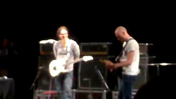 Стив Вай (Steve Vai) и Валя Макарцев Омск 01.06.2013