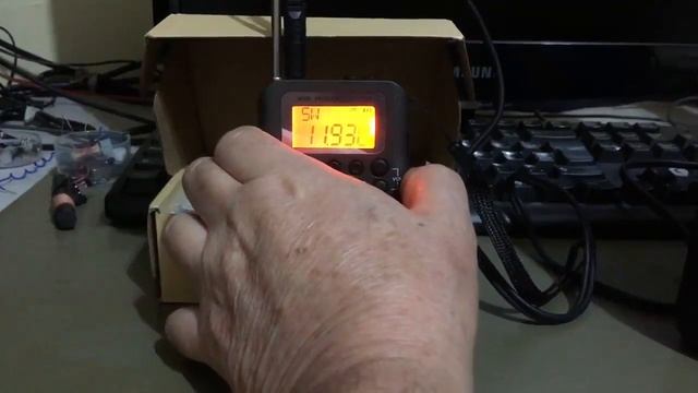 Radio TR105 ligado a um amplificador externo смотреть онлайн