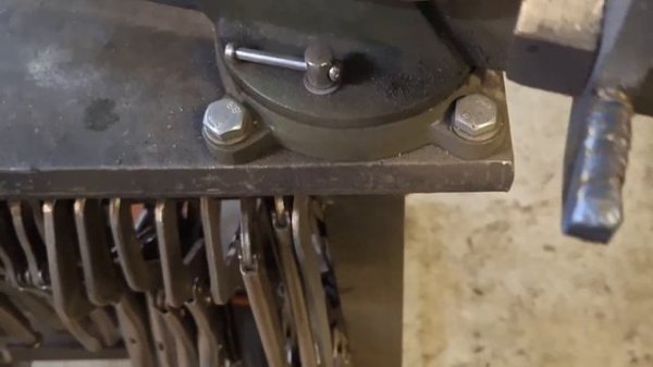 СВОИМИ РУКАМИ. СТАНОЧЕК для КУЗОВНОГО РЕМОНТА.