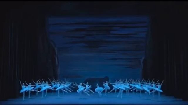 SWAN LAKE - Dance Of The Swans - Act 2 (Bolshoi Ballet)