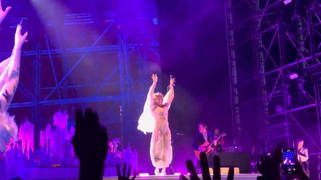FLORENCE + THE MACHINE - Free - Dance Fever Tour - IDays Milano 22.06.2023 смотреть онлайн