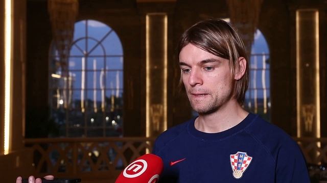 Borna Sosa obratio se medijima nakon što je reprezentacija stigla u Kairo смотреть онлайн