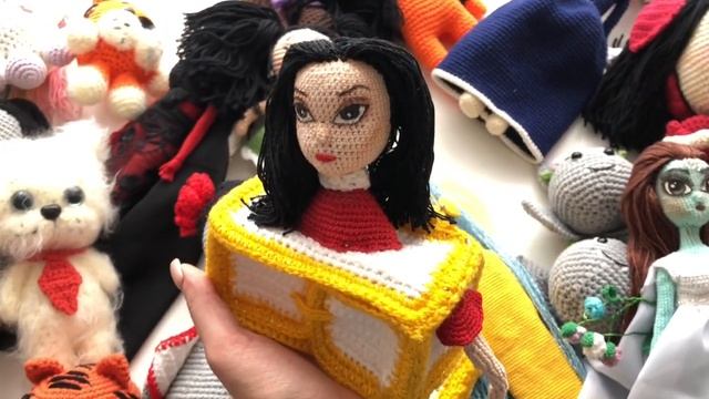 Вязаные игрушки крючком/Готовые работы/Амигуруми смотреть онлайн