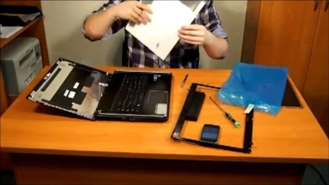 Как заменить монитор ноутбука (матрицу) за 10 минут